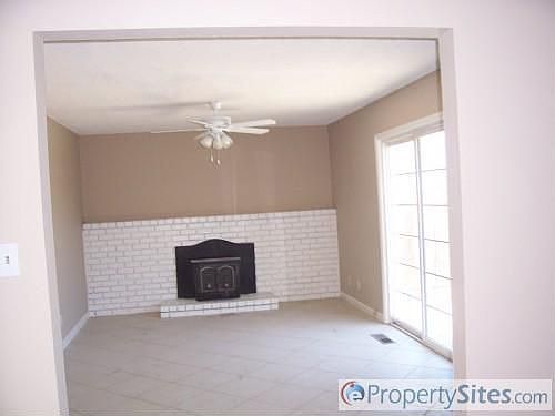 4th image of 2933 El Paso Way