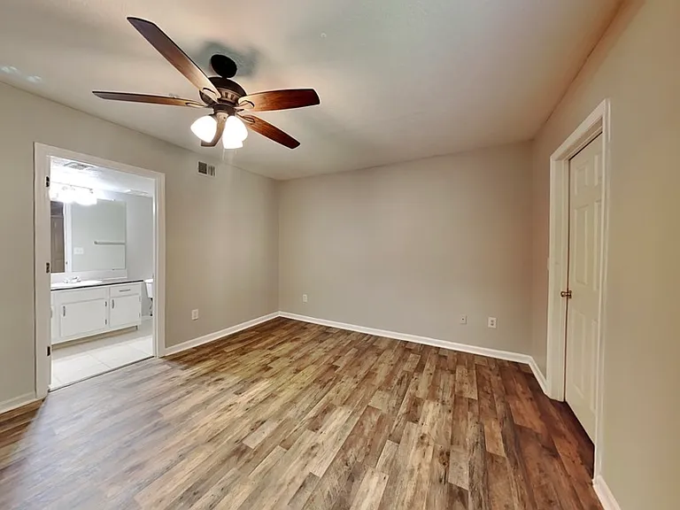 725 Crest Pines Dr #421 — Photo 7