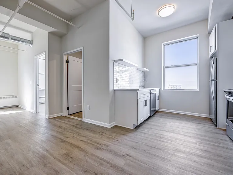 Welcome to Luckey Platt, where modern design meets comfort. Enjoy spacious interiors flooded with natural light and stylish finishes. Elevate your lifestyle with top-notch amenities. Schedule a visit today to find your perfect home!