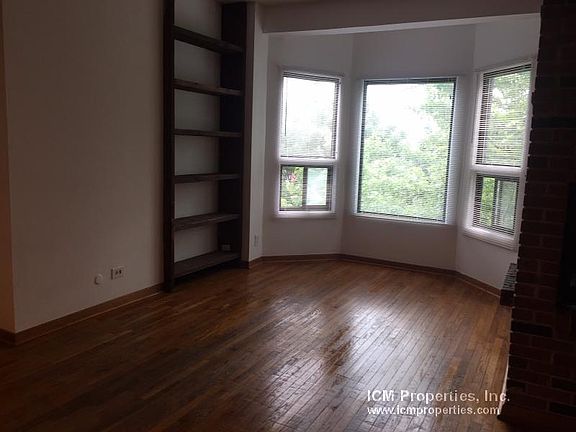 4th image of 871 W Lill Ave #13B