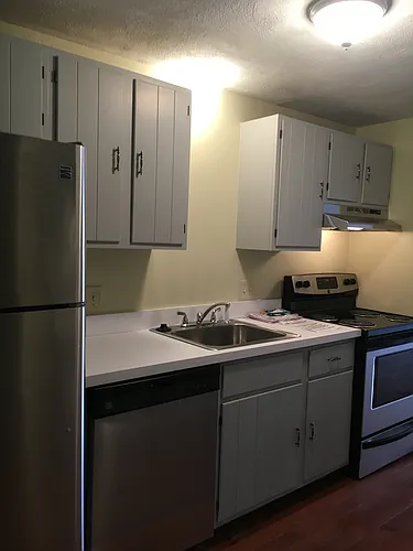 36 Warren St Photo 1