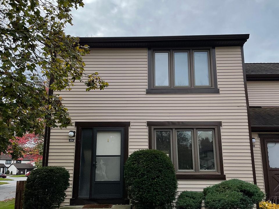 1st image of 254 Charlesgate Cir