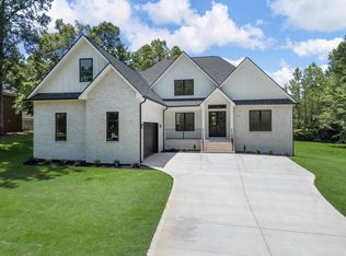 162 Clearcreek Dr, Boiling Springs, SC 29316