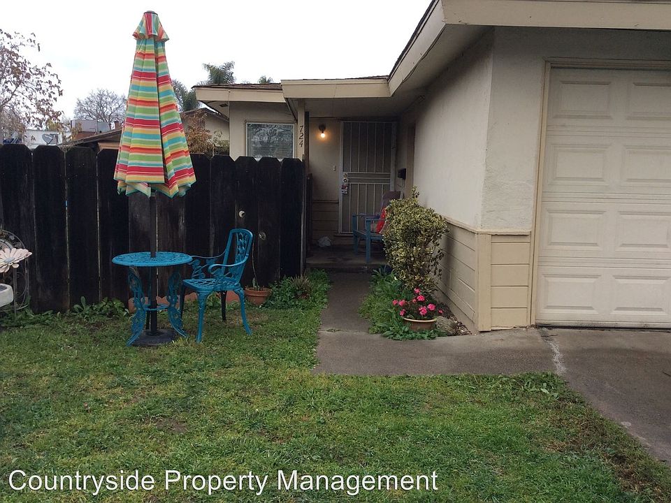1st image of 724 El Camino Ave
