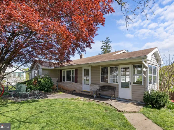 1 E High St, Windsor, PA 17366