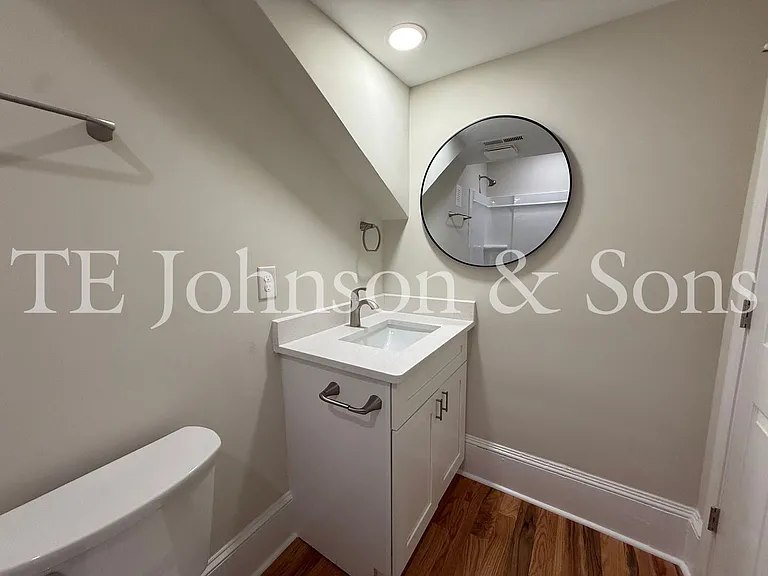 2106 S Main St #3 — Photo 5