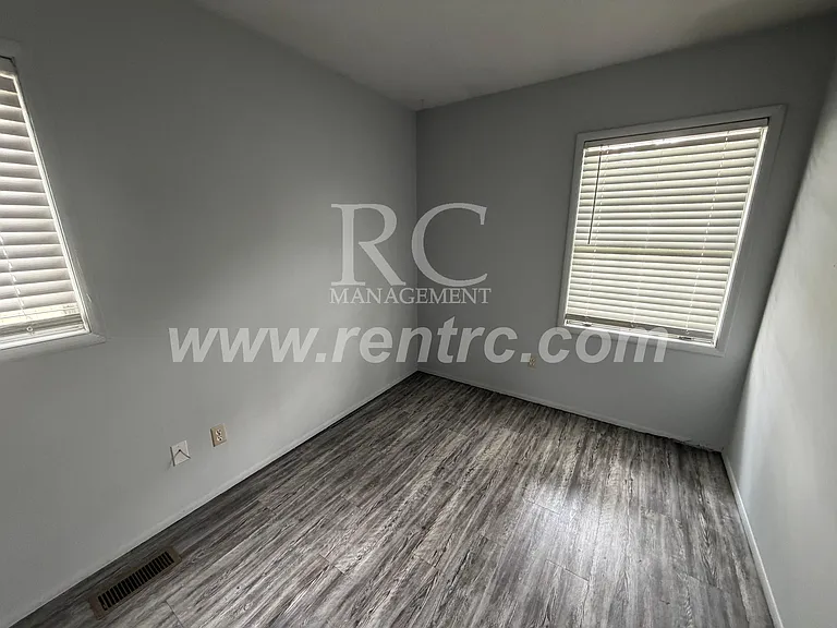 910 Timberline Dr — Photo 10