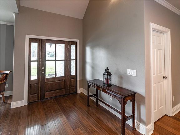 4th image of 1112 N Wren Dr