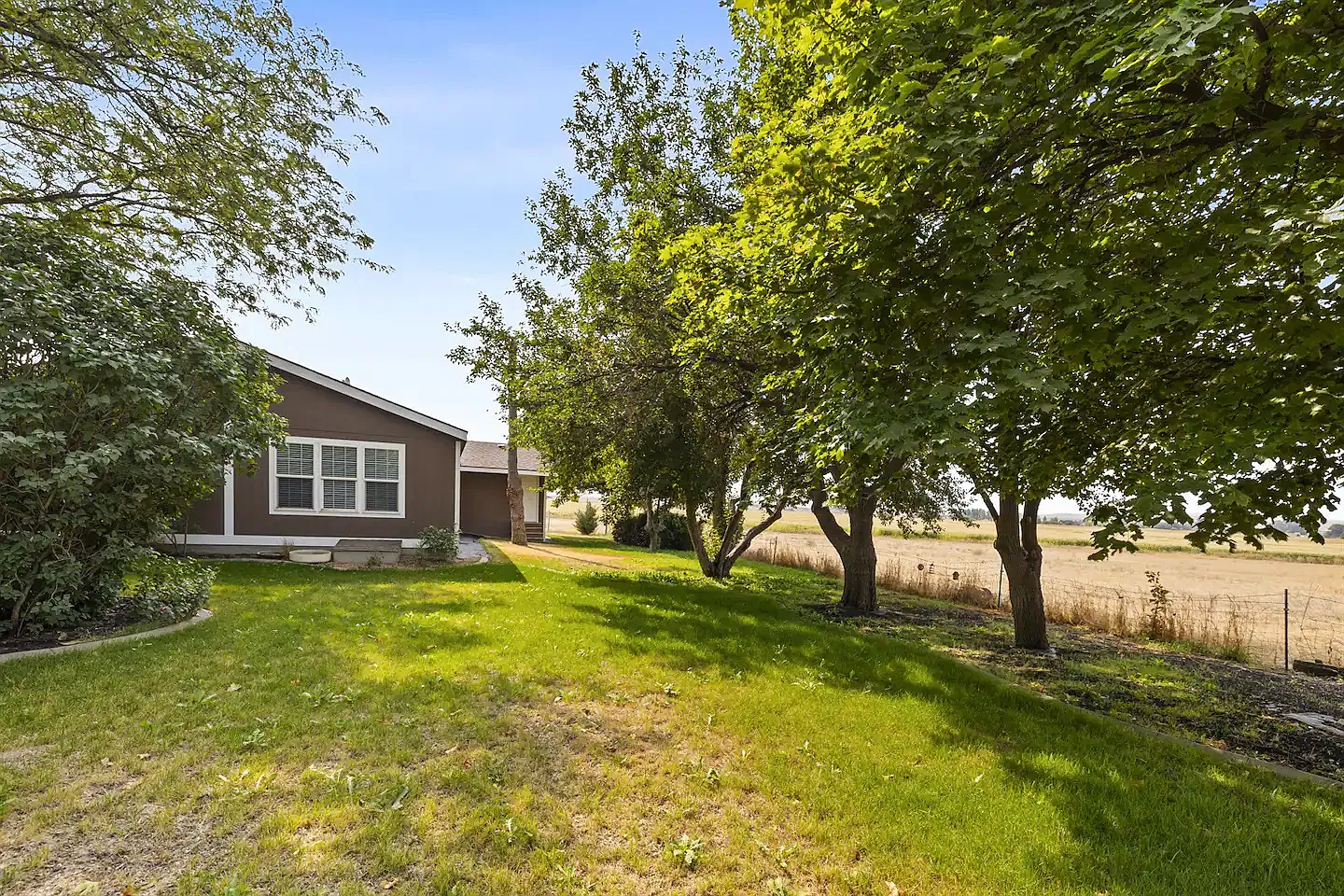 4 bed, 2280 sqft, $2,695 — Photo 3