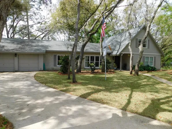 304 Seabrook Way, Saint Simons Island, GA 31522