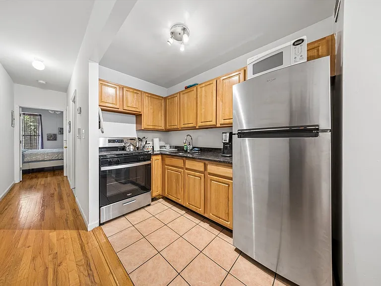 630 W 138th St #2M — Photo 3