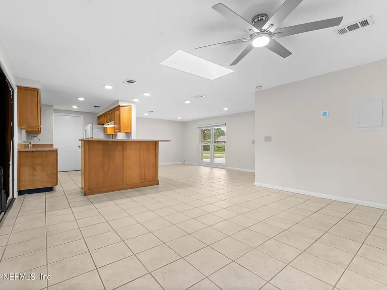 250 Nautical Blvd S — Photo 5