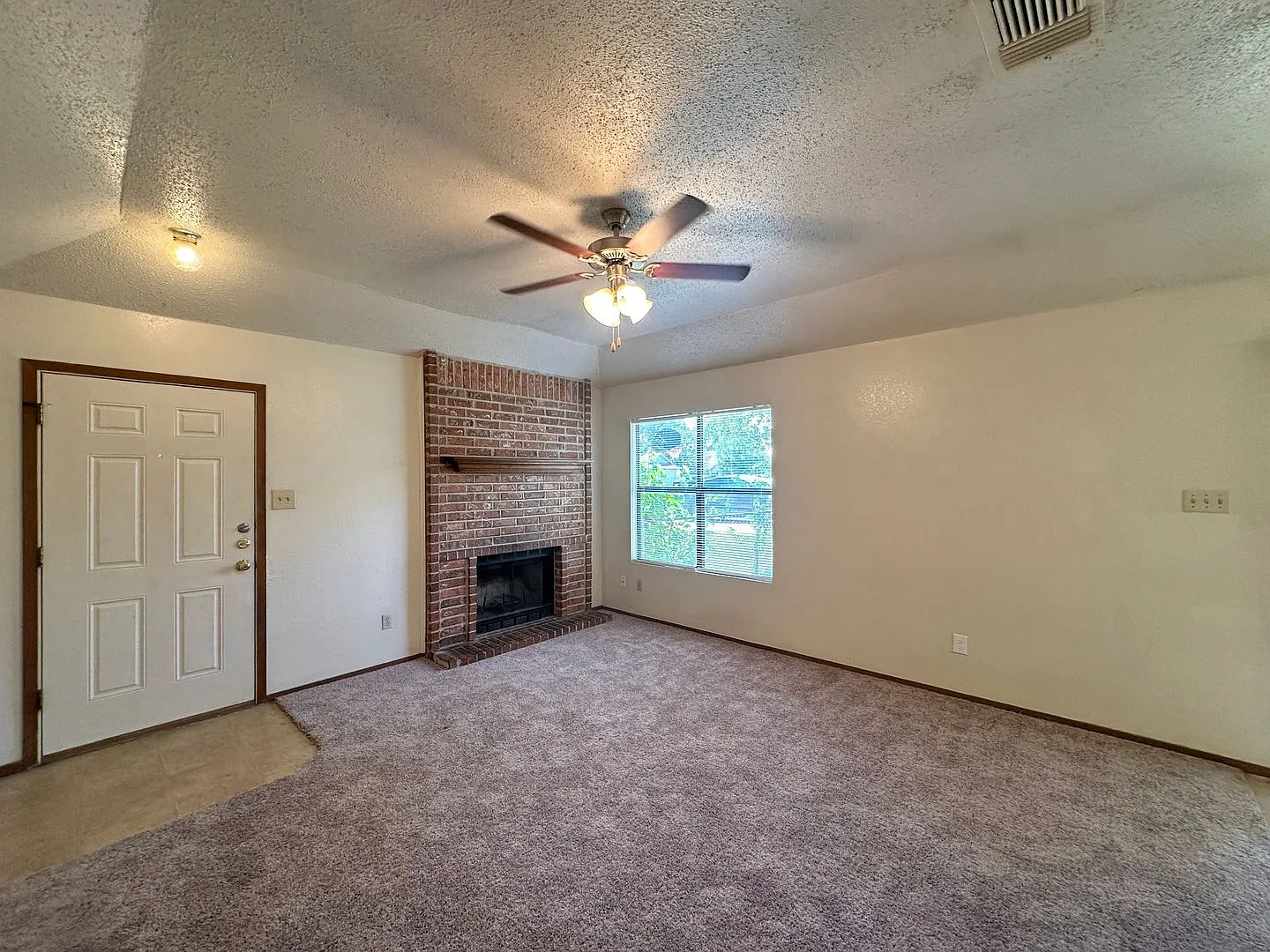 2707 Taft St — Photo 4