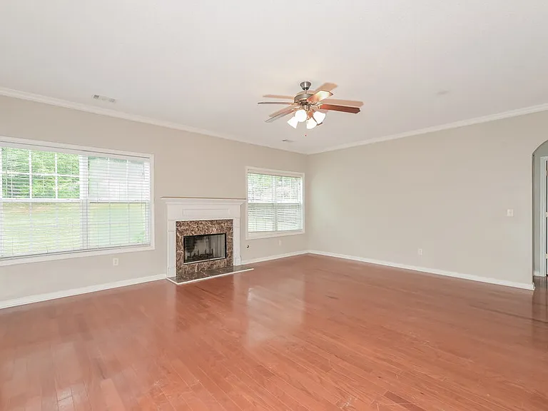 2083 Reserve Pkwy — Photo 5