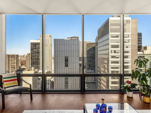 641 5th Avenue image 2 of 11