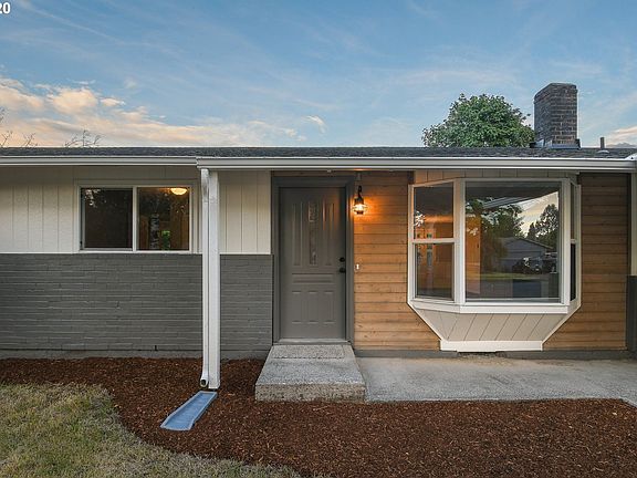 3rd image of 2813 NE 152nd Ave