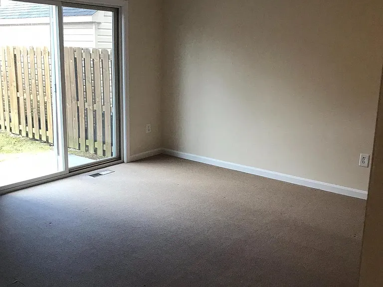 1169 Commercial Ct — Photo 21
