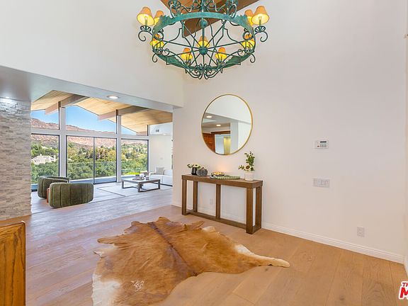 5th image of 5109 Lakeview Canyon Rd
