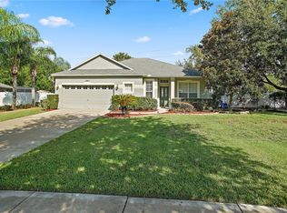 12817 Scout Ct, Grand Island, FL 32735