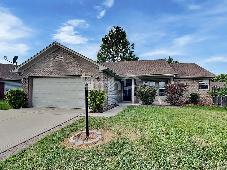 5528 Crown Woods Cir