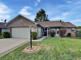 5528 Crown Woods Cir, Indianapolis, IN