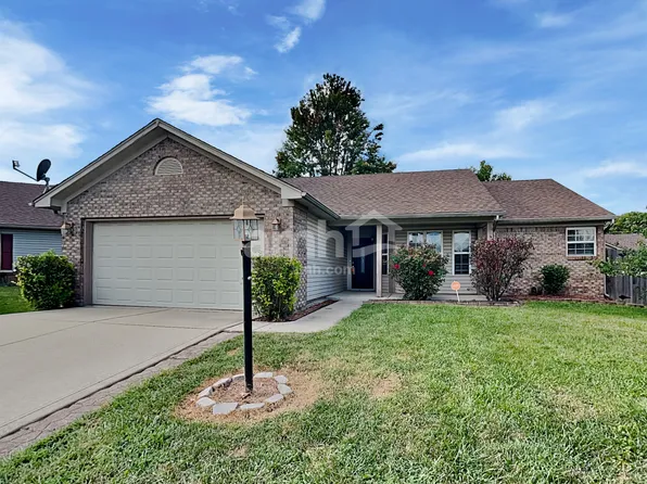 5528 Crown Woods Cir, Indianapolis, IN 46224