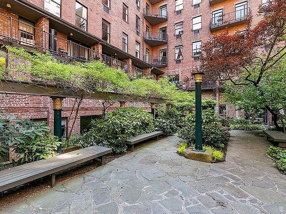 2nd image of 201 E 12th St APT 318