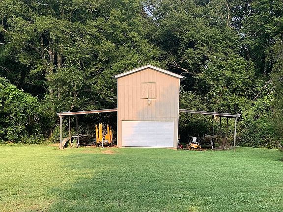 5th image of 180 Oakwood Dr