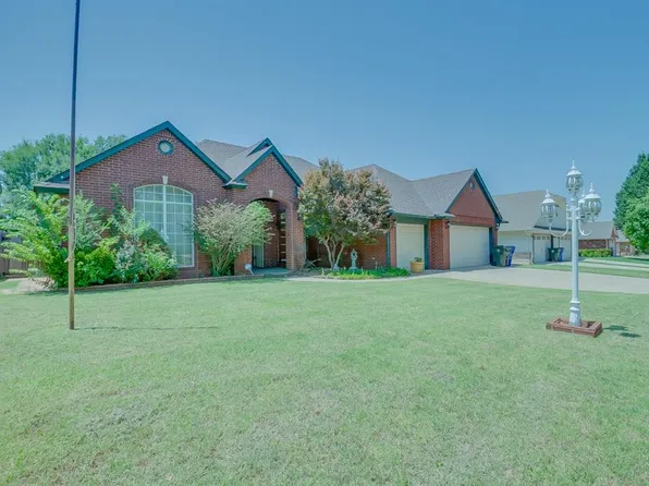 821 Leisure Dr, Midwest City, OK 73110