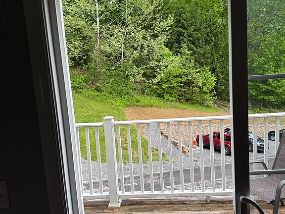 5th image of 248 Palisades Dr