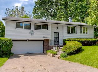 3208 Orchard Cir, West Des Moines, IA 50266
