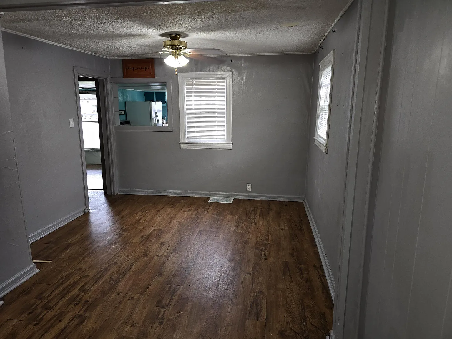 2 bed, 896 sqft, $800 — Photo 3