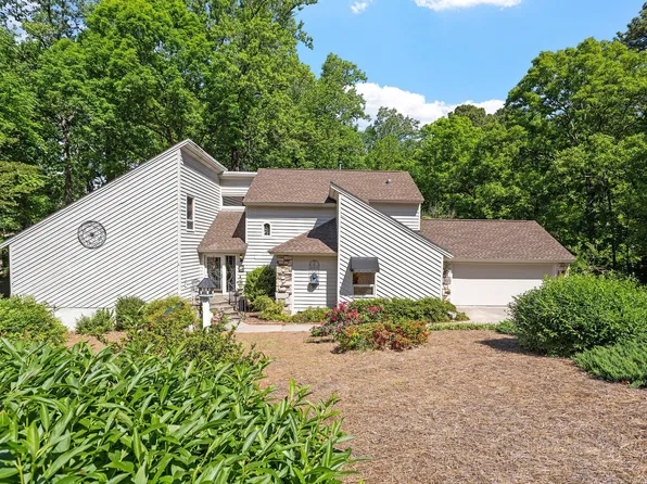 2013 Weybridge Dr, Raleigh, NC 27615