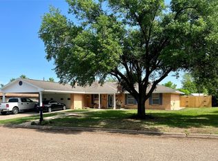 1104 Briarwood St, Mexia, TX 76667