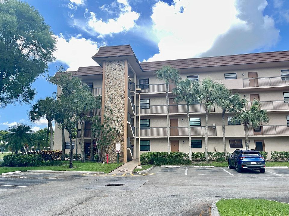 1st image of 4940 E Sabal Palm Boulevard #102