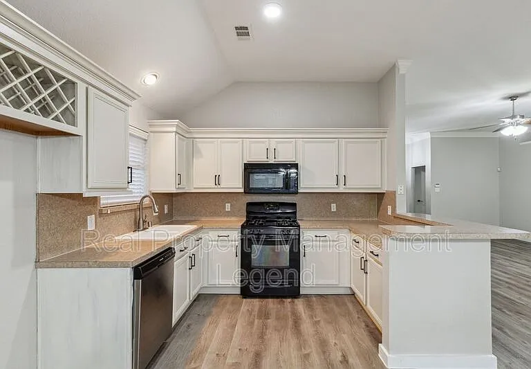 1800 Meadowlark Ln — Photo 9