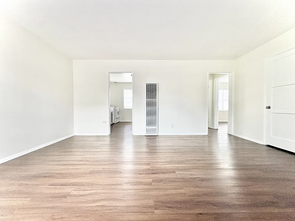 1061 E Broadway #203