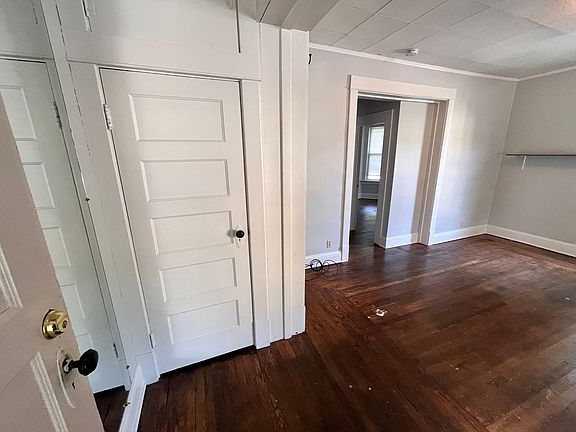2nd image of 125 W Lutz Ave APT 2