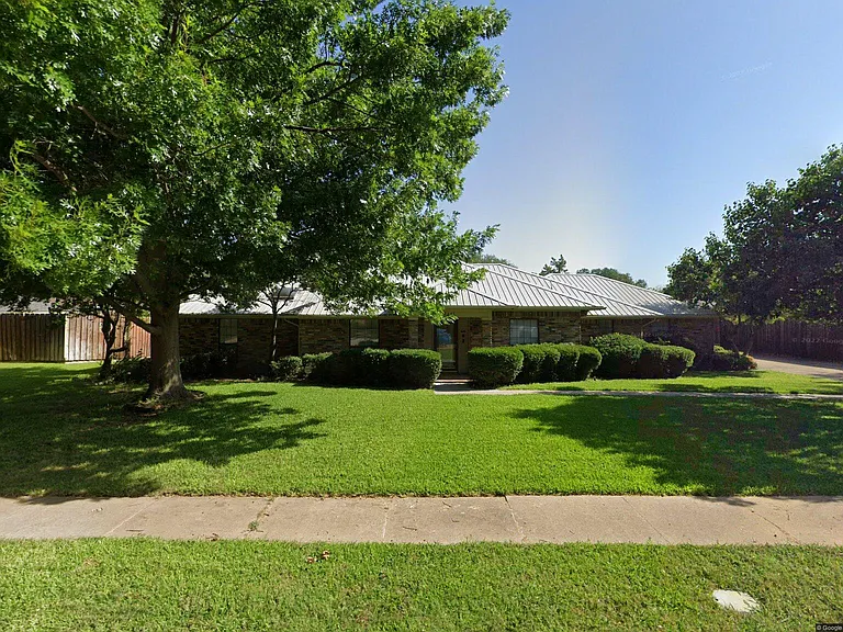 3401 Conlin Dr — Photo 1