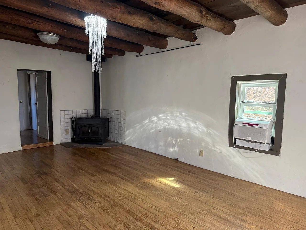 2 bed, 900 sqft, $1,995 — Photo 4