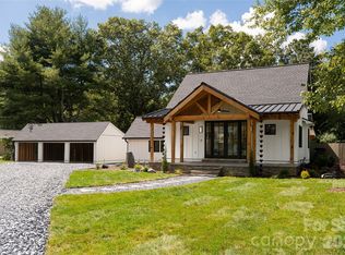 1 Spring Lake Dr, Fletcher, NC 28732