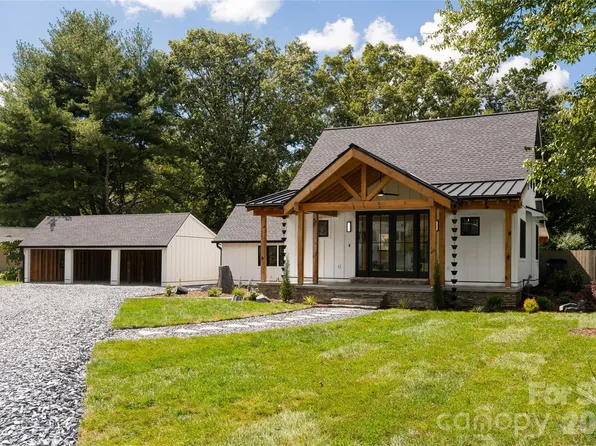 1 Spring Lake Dr, Fletcher, NC 28732