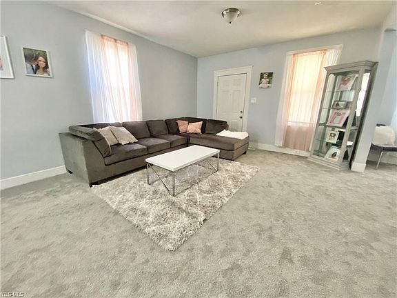 4th image of 6917 Gertrude Ave