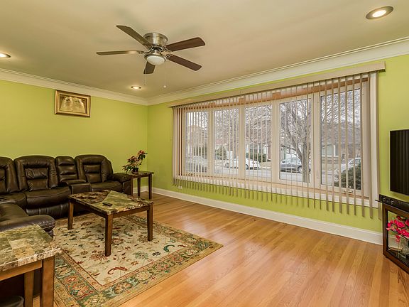 2nd image of 5937 N Kimball Ave