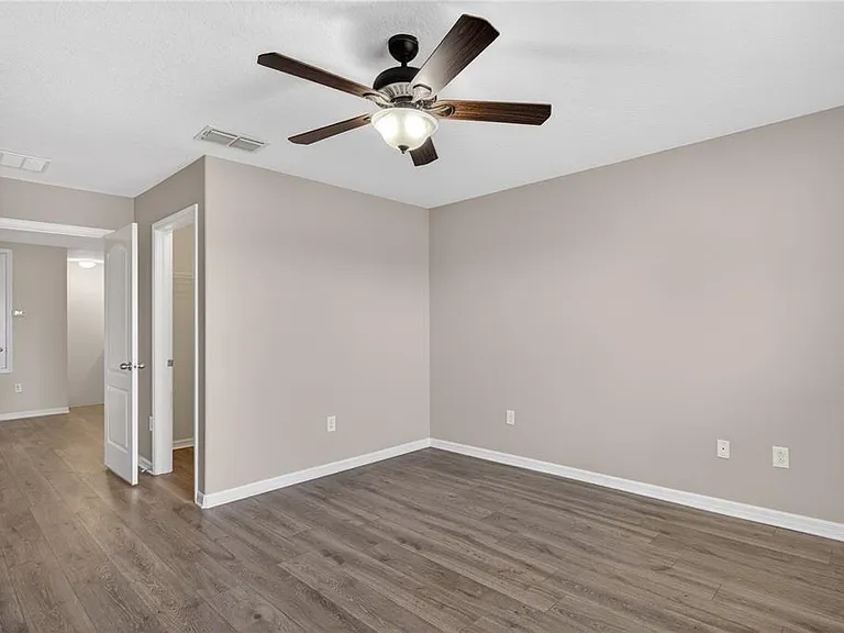 1519 Priory Cir — Photo 15