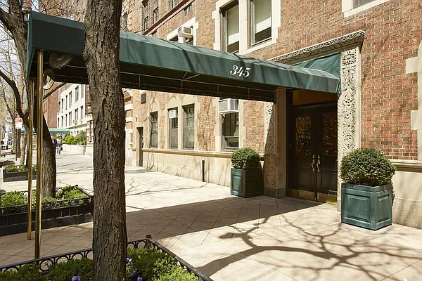 Sold by Brown Harris Stevens | media 20