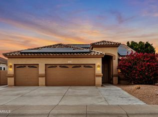 700 W CHERRYWOOD Drive, Chandler, AZ 85248