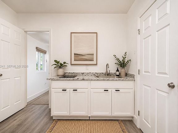 5th image of 1530 NW 47th Ave #1