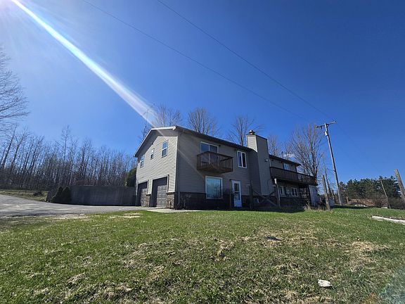 3rd image of 2675 Mishler Rd