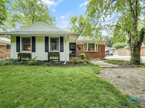 550 W 2nd St, Perrysburg, OH 43551